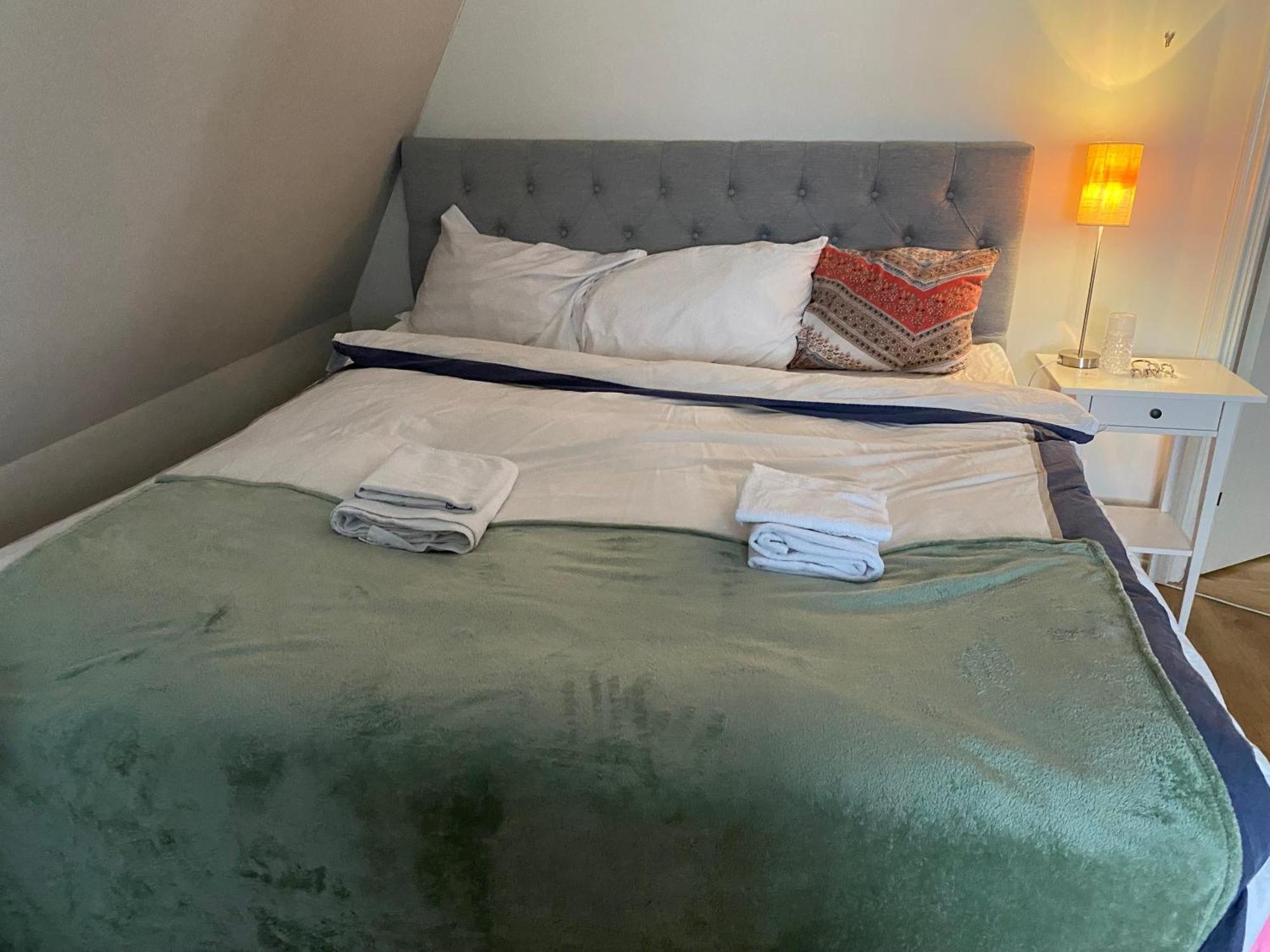 Hotel In Svalsaeter, Kallfors, Jaerna, Stockholm, 5 Min To Golf & 15 Min To Ytterjaerna Concerts Extérieur photo